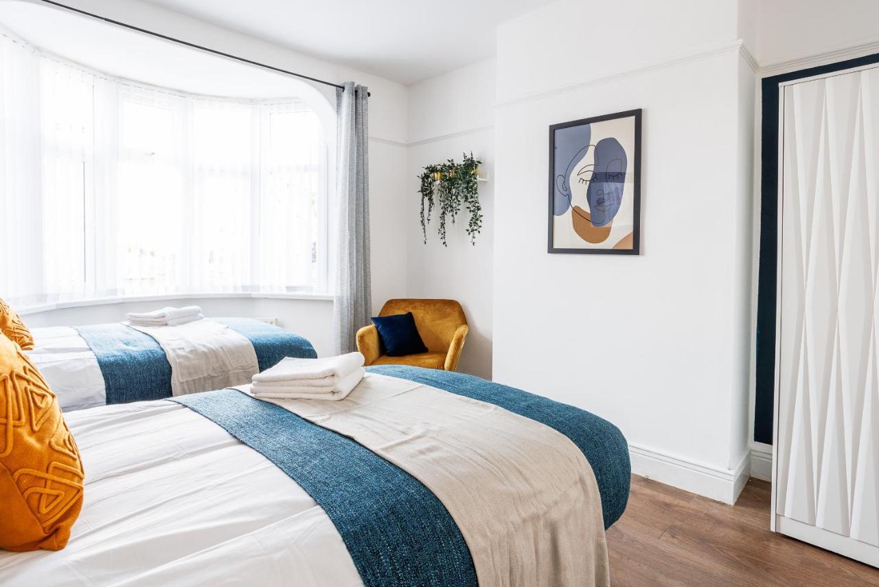 Sleek 4 Bed In Newcastle- Sleeps 9 - Parking 빌라 외부 사진