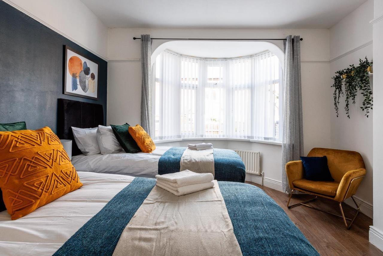 Sleek 4 Bed In Newcastle- Sleeps 9 - Parking 빌라 외부 사진