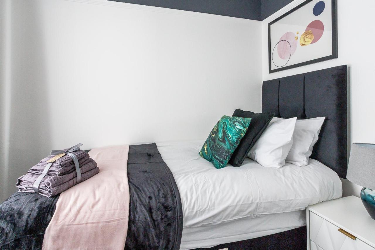 Sleek 4 Bed In Newcastle- Sleeps 9 - Parking 빌라 외부 사진